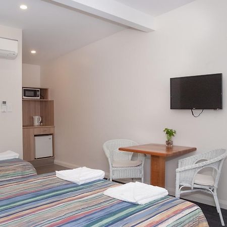 Campbell Town Hotel Motel Экстерьер фото